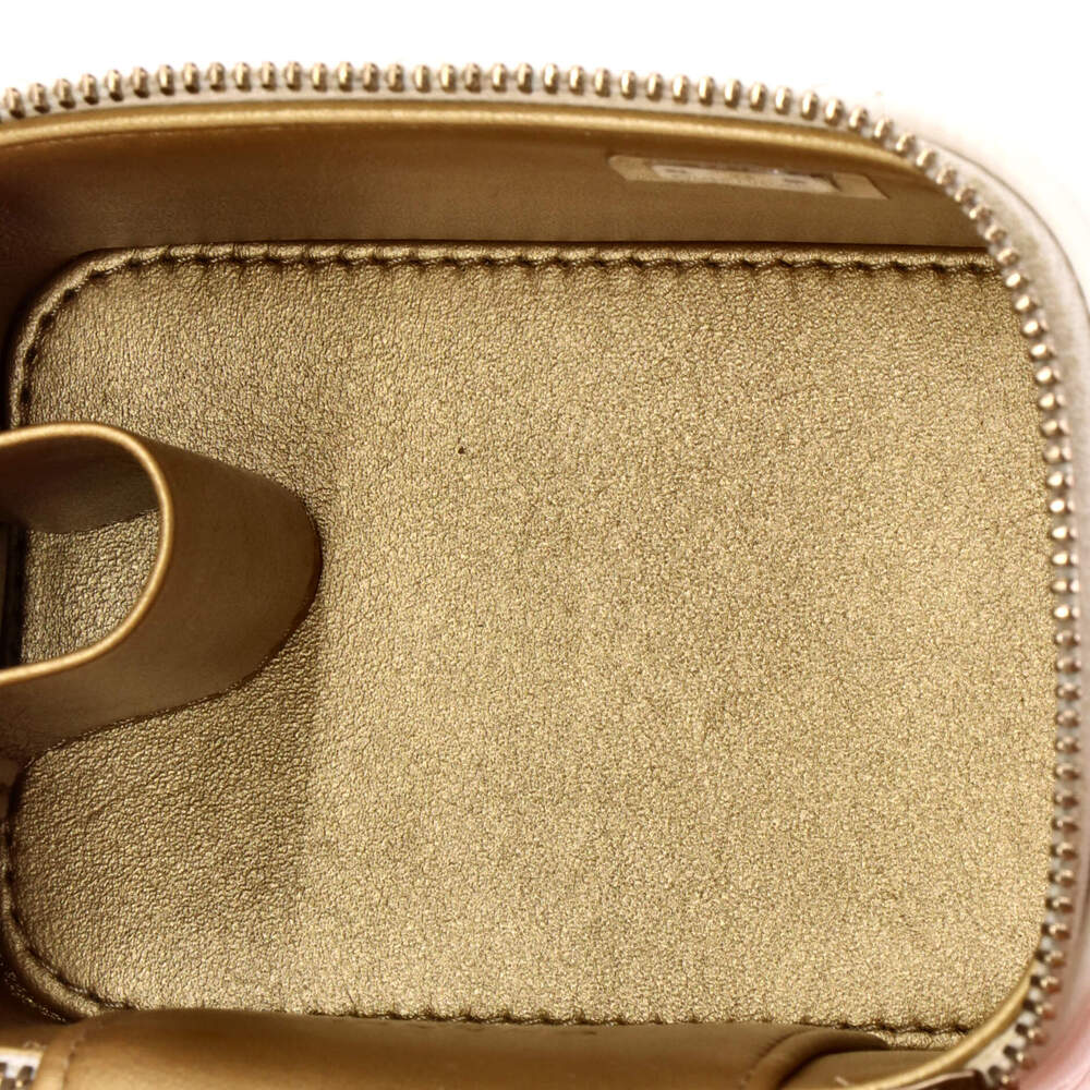 Chanel Pearl Crush Vanity Case With #244769C24B - Picture 5 of 8